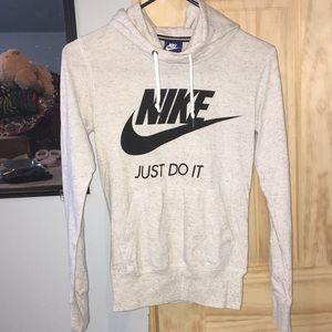 SOLD 💰 Nike shirt